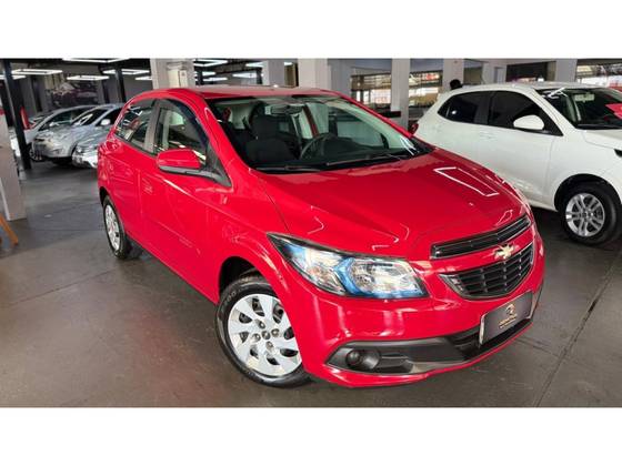 CHEVROLET ONIX 1.4 MPFI LT 8V FLEX 4P MANUAL CHEVROLET ONIX 1.4 MPFI LT 8V FLEX 4P MANUAL